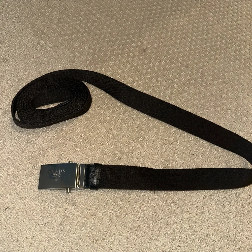 Prada Utility Belt - 100% Authentic - Picture 2 of 5